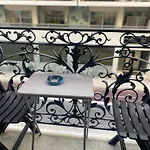 The French Coastal Retreat By J - Central, 5 Mins To Sea, Tram, Train, Ac, Wifi