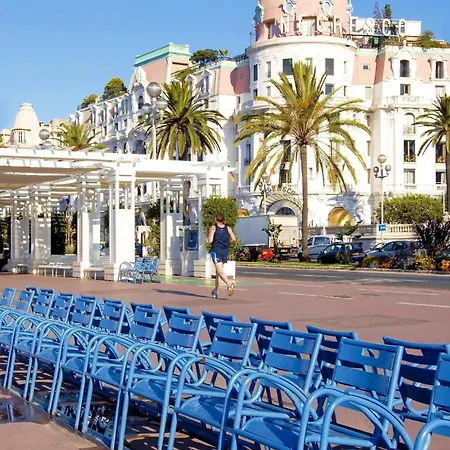 Appartamento The French Coastal Retreat By J - Central, 5 Mins To Sea, Tram, Train, Ac, Wifi *