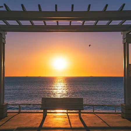 公寓 The French Coastal Retreat By J - Central, 5 Mins To Sea, Tram, Train, Ac, Wifi 尼斯