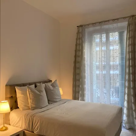 Appartamento The French Coastal Retreat By J - Central, 5 Mins To Sea, Tram, Train, Ac, Wifi *